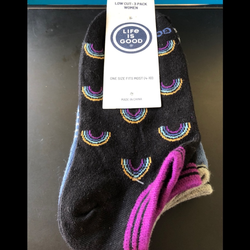 NWT.  Life is Good Socks